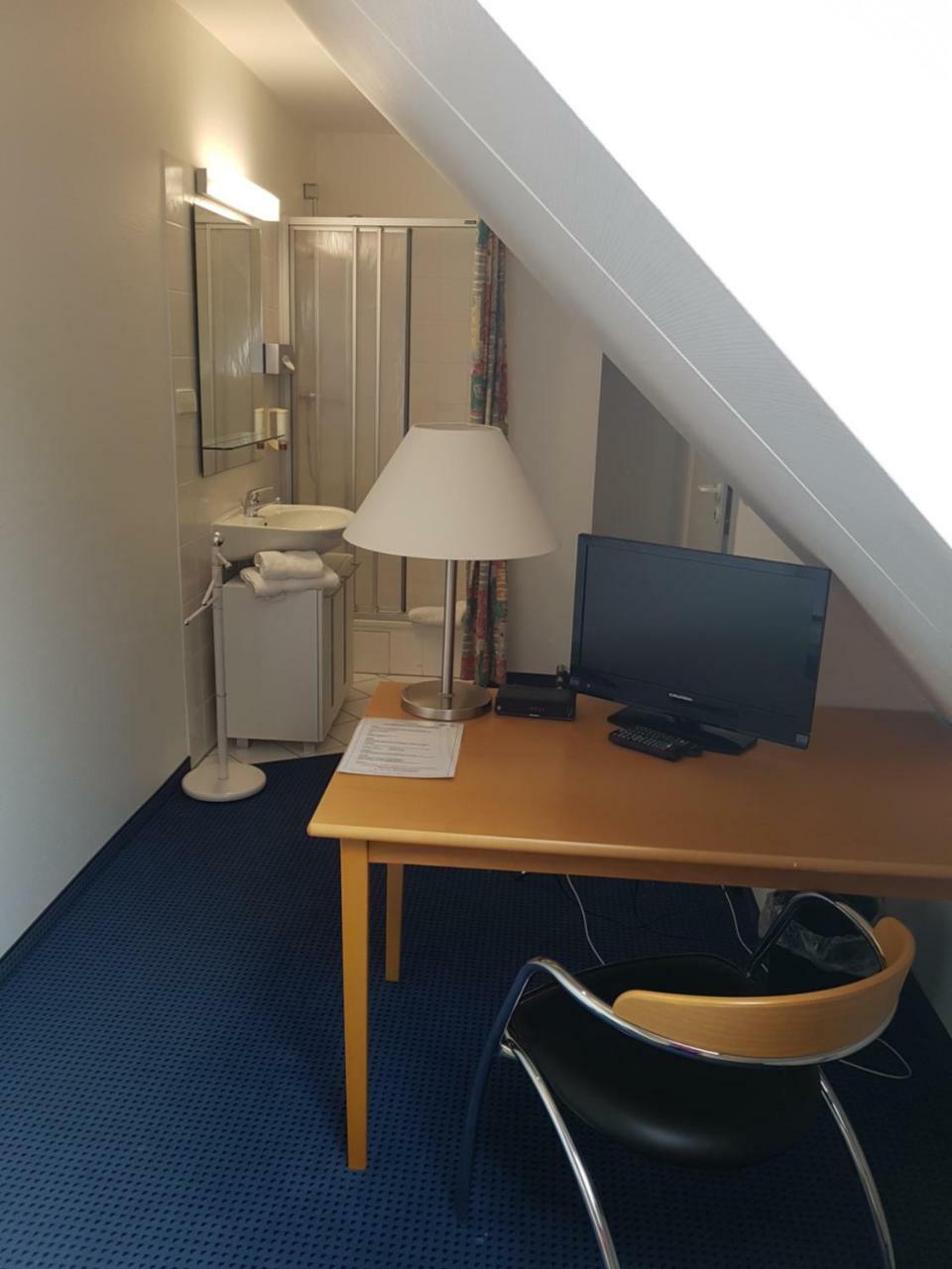 Hotel Fasanengarten Sarstedt Room photo